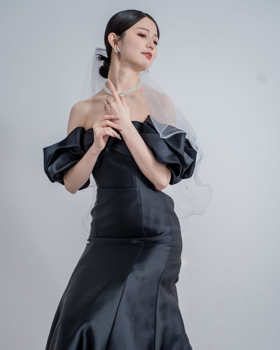 ブラックドレス花嫁ソロショット