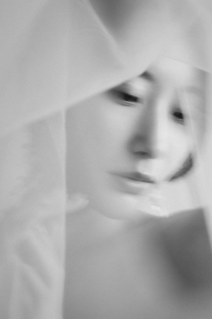 INAI WEDDING 名古屋スタジオで撮影されたスタジオウェディングフォトモノクロ