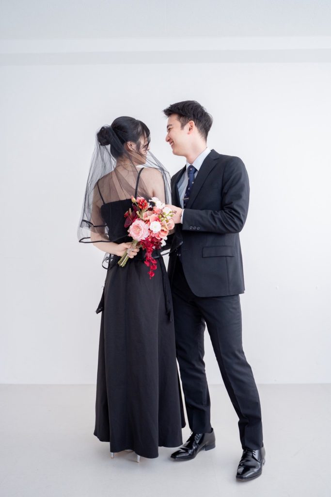 入籍フォト見つめ合いショット