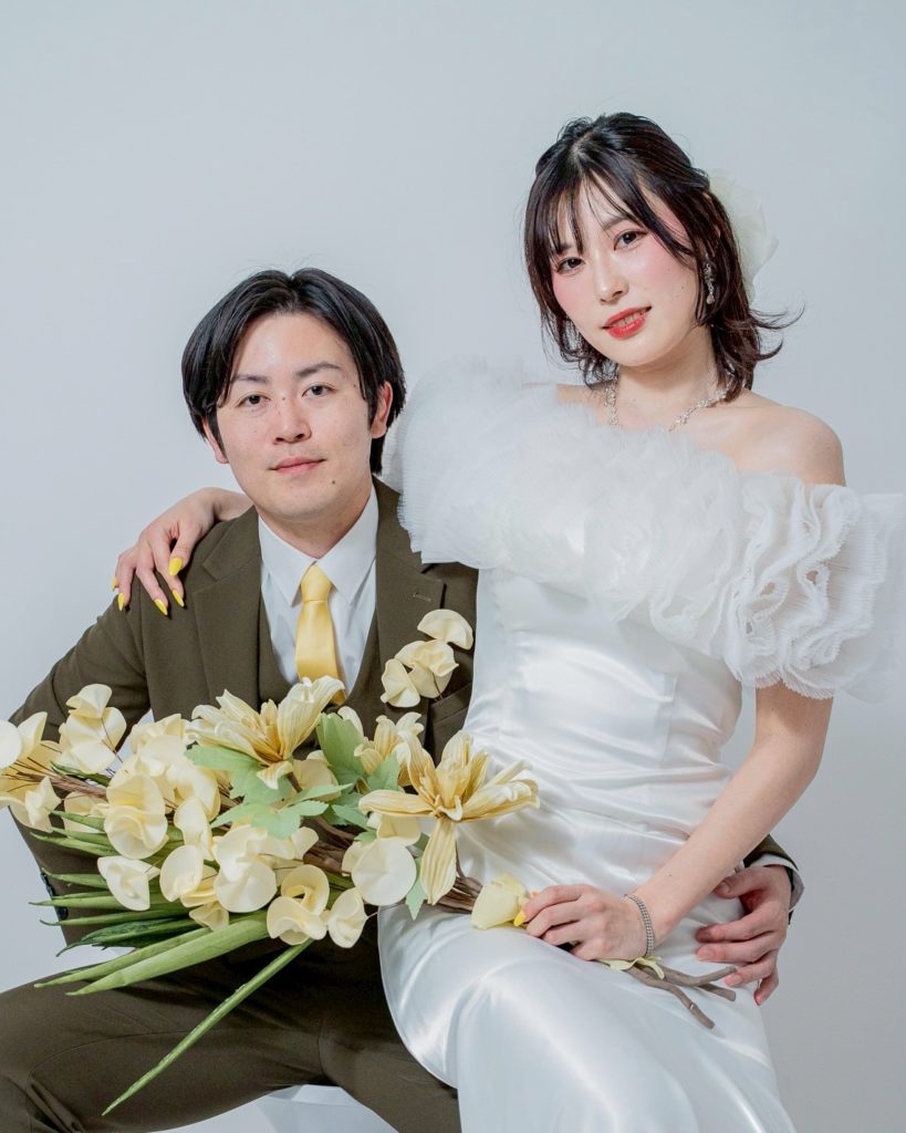 入籍フォト座りショット