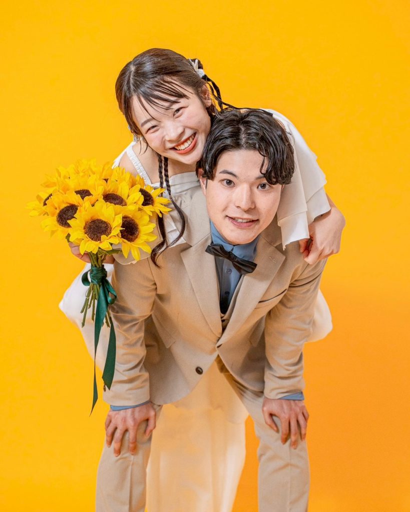 入籍フォトおんぶショット