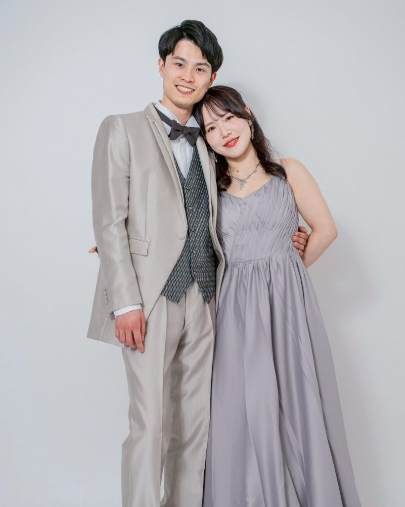 入籍フォトくっつきショット