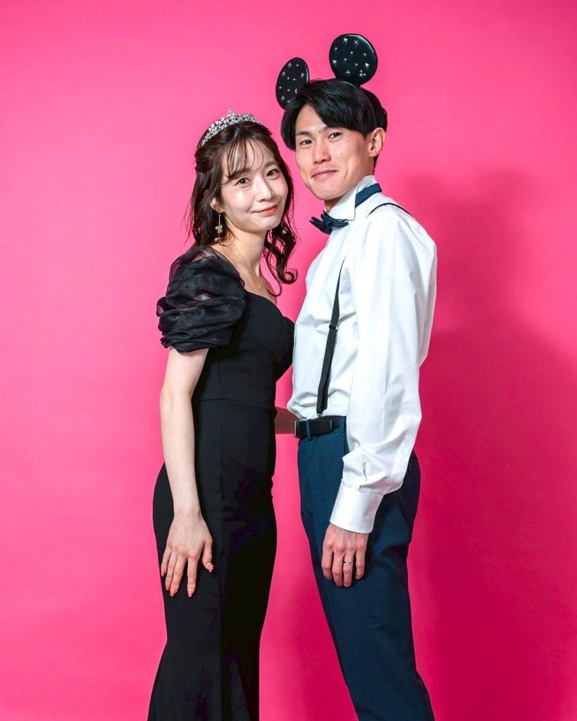 入籍フォトミッキーカチューシャショット