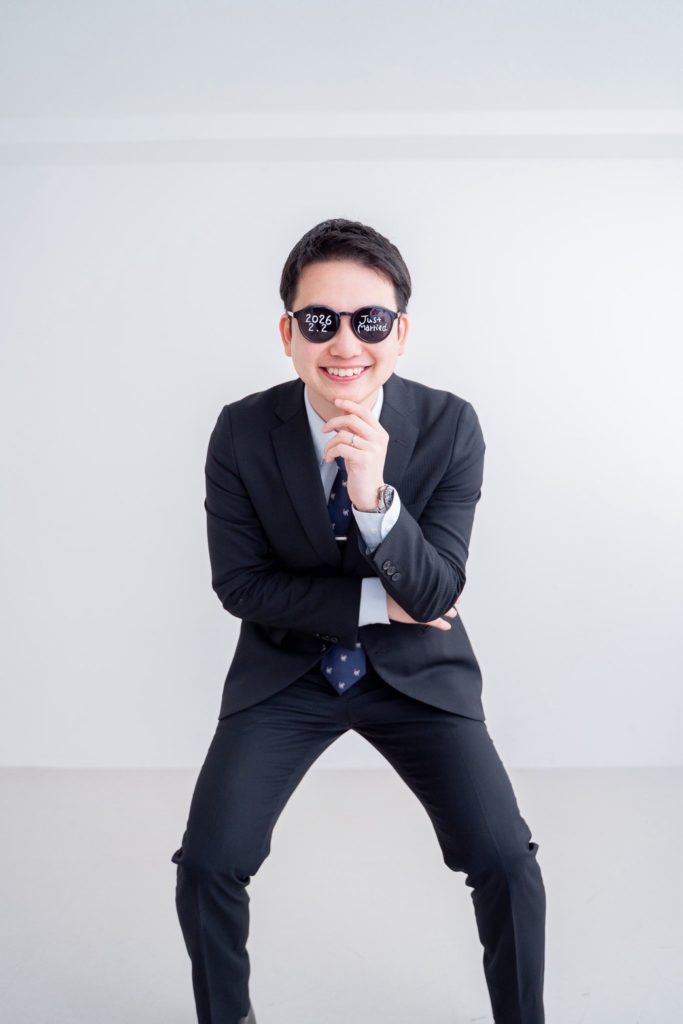 入籍フォト ハート型ペアサングラスショット